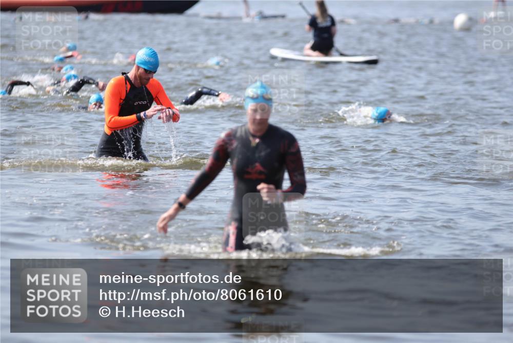 22.06.2025 - Viking Triathlon H.Heesch http://msf.ph/oto/8061610 22.06.2025 10:41:48 Schwimmen 58, 142, 159, 194, 199, 220, 221, 625, 629 meine-sportfotos.de