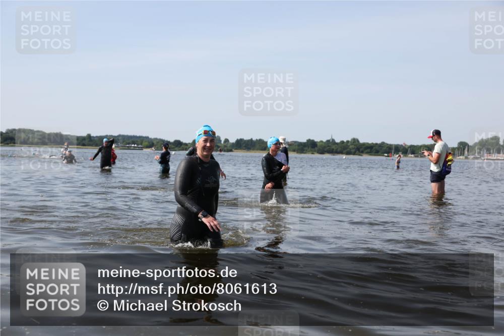 22.06.2025 - Viking Triathlon Michael Strokosch http://msf.ph/oto/8061613 22.06.2025 10:46:39 Schwimmen 60, 143, 206, 333, 479, 498, 515 meine-sportfotos.de
