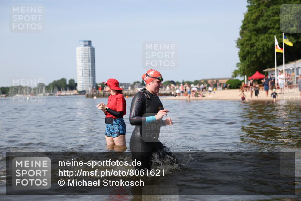 22.06.2025 - Viking Triathlon Michael Strokosch http://msf.ph/oto/8061621 22.06.2025 10:26:02 Schwimmen 9, 49, 617, 642 meine-sportfotos.de