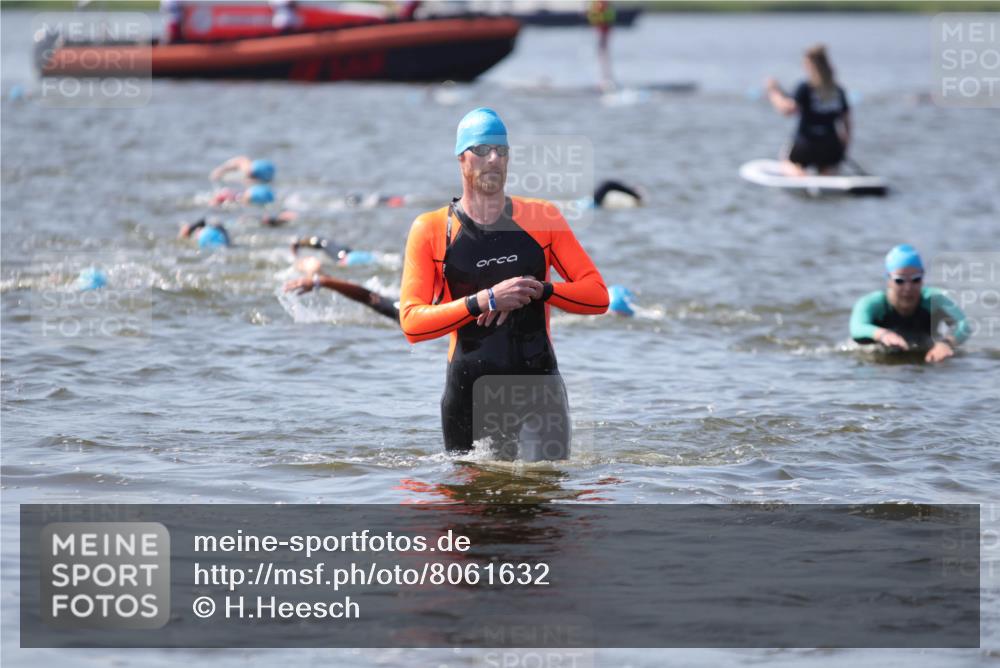 22.06.2025 - Viking Triathlon H.Heesch http://msf.ph/oto/8061632 22.06.2025 10:41:52 Schwimmen 58, 142, 159, 199, 221, 625 meine-sportfotos.de
