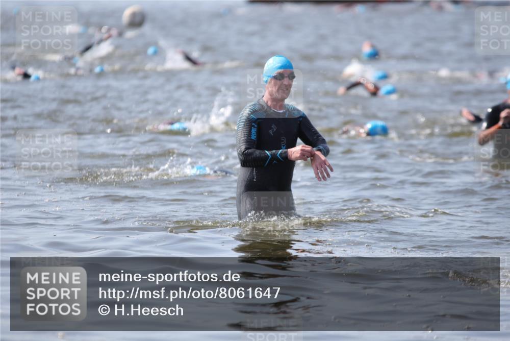 22.06.2025 - Viking Triathlon H.Heesch http://msf.ph/oto/8061647 22.06.2025 10:41:59 Schwimmen 78, 159, 199, 221 meine-sportfotos.de