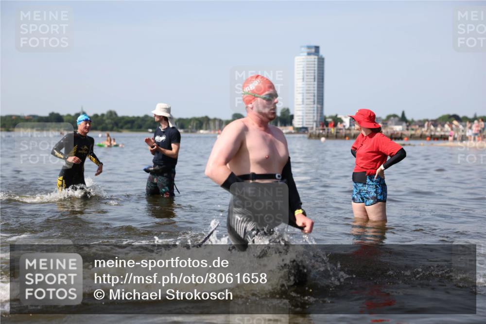 22.06.2025 - Viking Triathlon Michael Strokosch http://msf.ph/oto/8061658 22.06.2025 10:26:10 Schwimmen 9, 526, 617, 642 meine-sportfotos.de