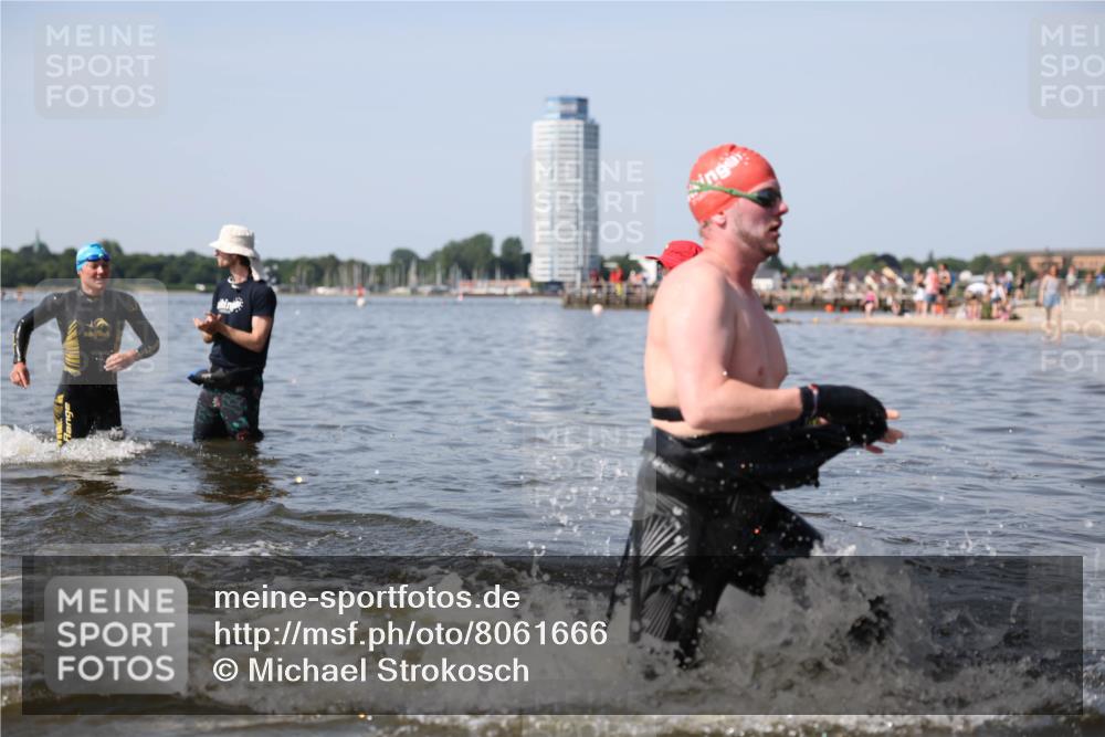 22.06.2025 - Viking Triathlon Michael Strokosch http://msf.ph/oto/8061666 22.06.2025 10:26:10 Schwimmen 9, 526, 617, 642 meine-sportfotos.de