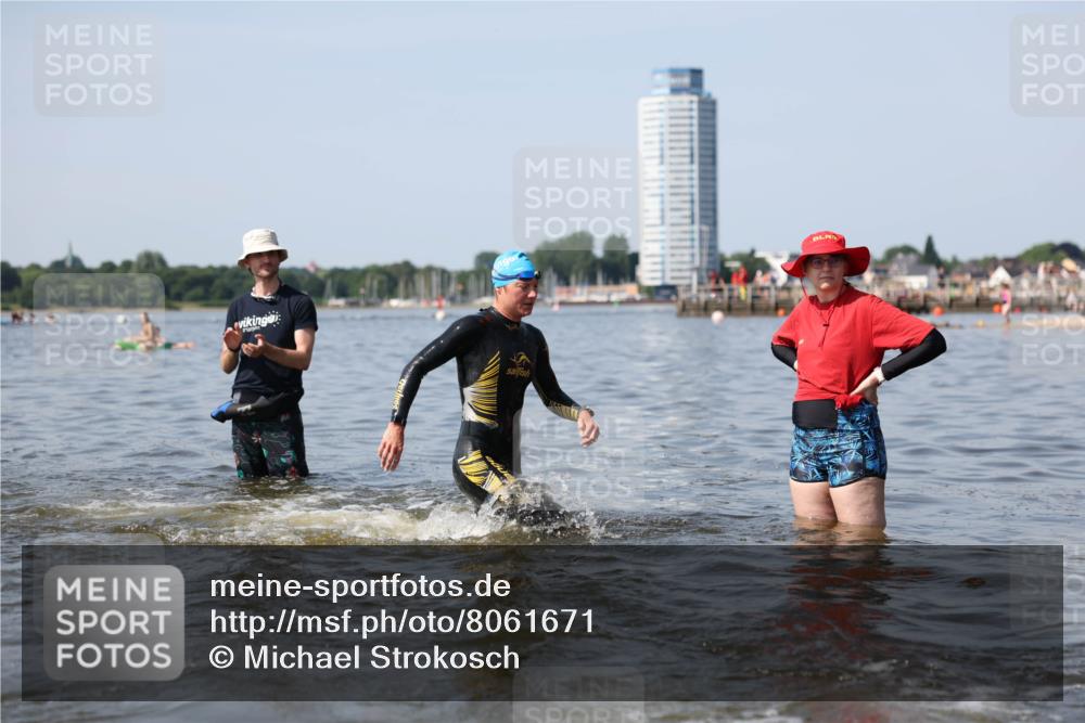 22.06.2025 - Viking Triathlon Michael Strokosch http://msf.ph/oto/8061671 22.06.2025 10:26:12 Schwimmen 9, 526, 617 meine-sportfotos.de