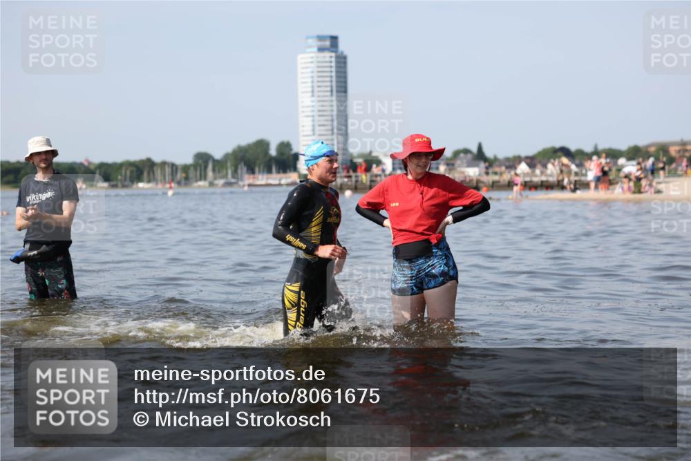 22.06.2025 - Viking Triathlon Michael Strokosch http://msf.ph/oto/8061675 22.06.2025 10:26:12 Schwimmen 9, 526, 617 meine-sportfotos.de