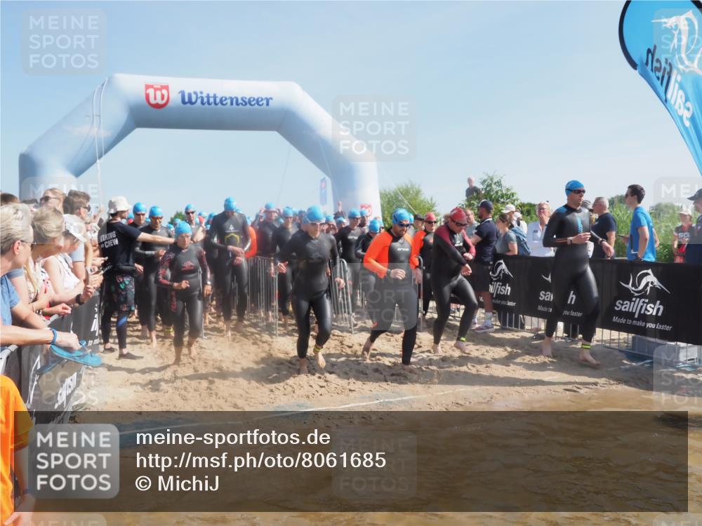 22.06.2025 - Viking Triathlon MichiJ http://msf.ph/oto/8061685 22.06.2025 10:07:06 Schwimmen 64, 123, 190, 244, 328, 369, 402, 431, 467, 494, 498, 519, 607, 631, 649 meine-sportfotos.de