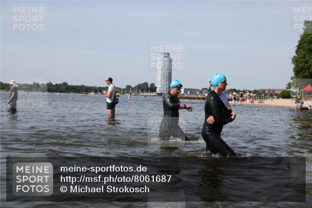 22.06.2025 - Viking Triathlon Michael Strokosch http://msf.ph/oto/8061687 22.06.2025 10:46:45 Schwimmen 143, 206, 333, 479, 498, 515 meine-sportfotos.de