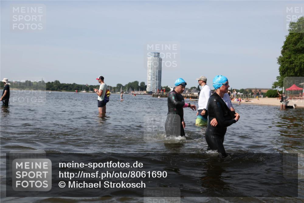 22.06.2025 - Viking Triathlon Michael Strokosch http://msf.ph/oto/8061690 22.06.2025 10:46:45 Schwimmen 143, 206, 333, 479, 498, 515 meine-sportfotos.de