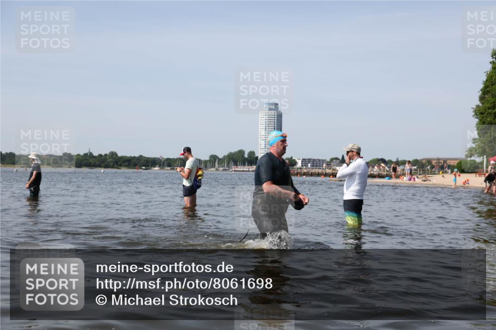 22.06.2025 - Viking Triathlon Michael Strokosch http://msf.ph/oto/8061698 22.06.2025 10:46:56 Schwimmen 36, 378, 498, 515 meine-sportfotos.de
