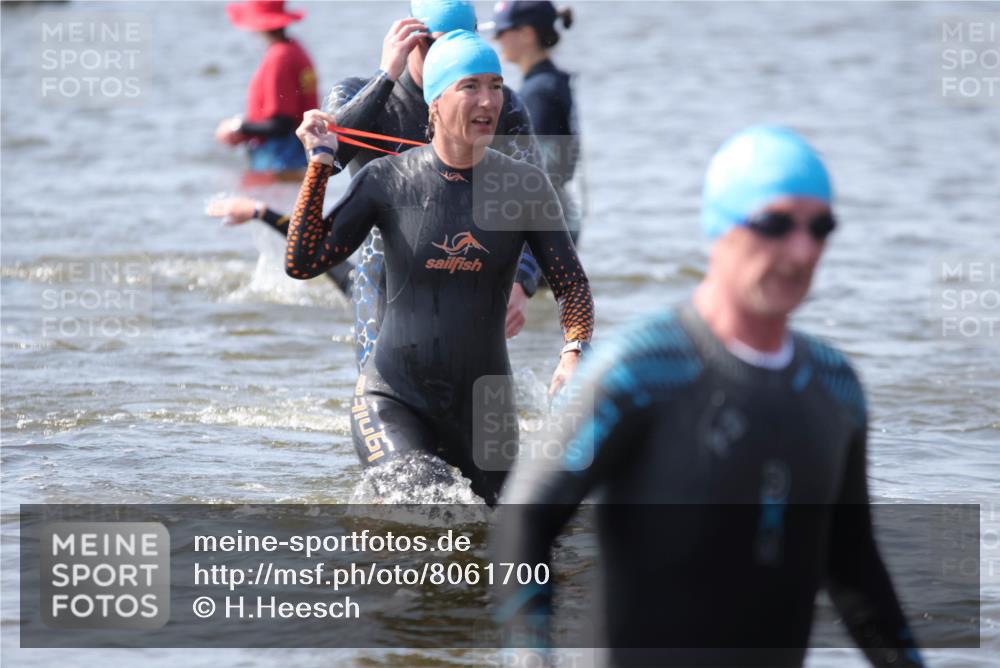 22.06.2025 - Viking Triathlon H.Heesch http://msf.ph/oto/8061700 22.06.2025 10:42:13 Schwimmen 16, 65, 78, 192, 281, 290, 318, 326, 460, 465 meine-sportfotos.de