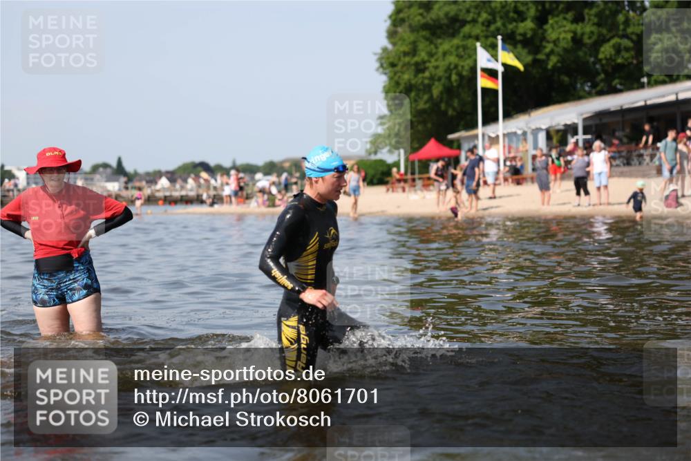 22.06.2025 - Viking Triathlon Michael Strokosch http://msf.ph/oto/8061701 22.06.2025 10:26:14 Schwimmen 9, 526, 617 meine-sportfotos.de