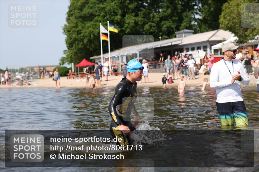 22.06.2025 - Viking Triathlon Michael Strokosch http://msf.ph/oto/8061713 22.06.2025 10:26:15 Schwimmen 9, 526, 617 meine-sportfotos.de