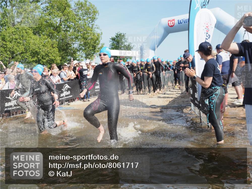 22.06.2025 - Viking Triathlon KatJ http://msf.ph/oto/8061717 22.06.2025 10:01:09 Schwimmen 12, 53, 63, 131, 147, 173, 214, 294, 330, 341, 350, 443, 444, 458, 488 meine-sportfotos.de