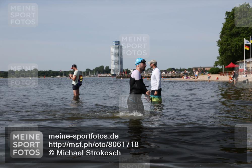 22.06.2025 - Viking Triathlon Michael Strokosch http://msf.ph/oto/8061718 22.06.2025 10:47:01 Schwimmen 36, 51, 378 meine-sportfotos.de