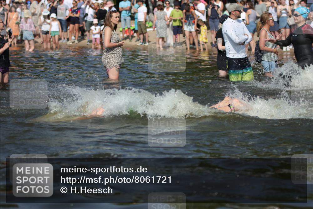 22.06.2025 - Viking Triathlon H.Heesch http://msf.ph/oto/8061721 22.06.2025 10:04:23 Schwimmen 115, 141, 142, 185, 195, 209, 239, 253, 276, 335, 377, 408, 419, 447, 493 meine-sportfotos.de