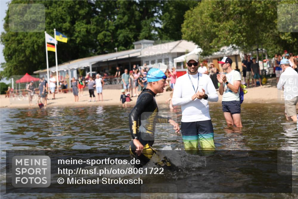 22.06.2025 - Viking Triathlon Michael Strokosch http://msf.ph/oto/8061722 22.06.2025 10:26:15 Schwimmen 9, 526, 617 meine-sportfotos.de