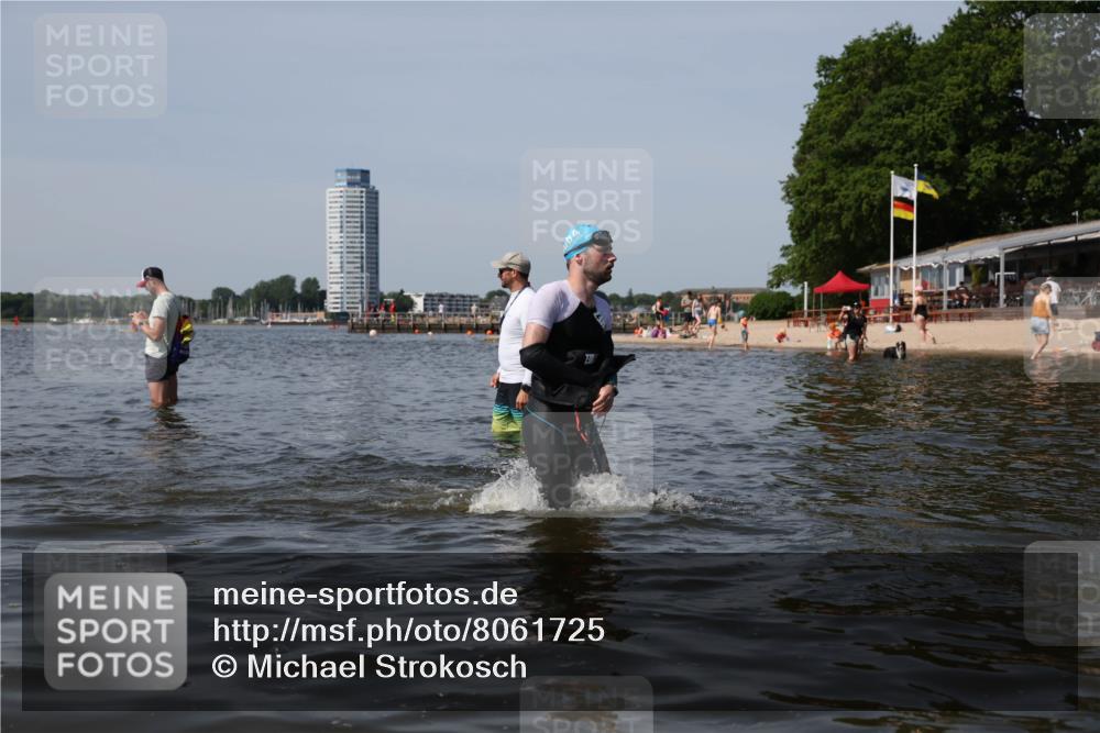 22.06.2025 - Viking Triathlon Michael Strokosch http://msf.ph/oto/8061725 22.06.2025 10:47:02 Schwimmen 36, 51, 378 meine-sportfotos.de