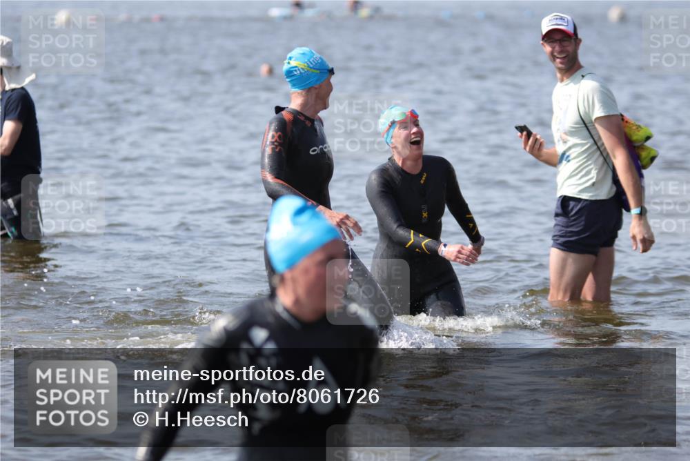 22.06.2025 - Viking Triathlon H.Heesch http://msf.ph/oto/8061726 22.06.2025 10:42:23 Schwimmen 16, 55, 65, 192, 281, 290, 318, 326, 427, 460, 465 meine-sportfotos.de