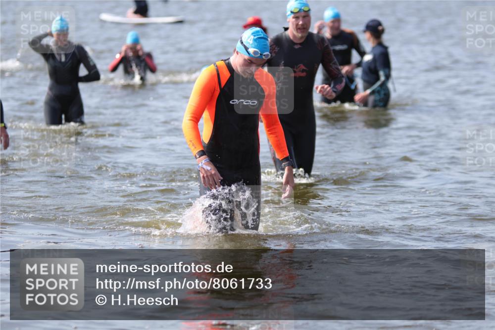 22.06.2025 - Viking Triathlon H.Heesch http://msf.ph/oto/8061733 22.06.2025 10:42:25 Schwimmen 16, 55, 65, 171, 192, 281, 290, 318, 326, 427, 460, 465 meine-sportfotos.de
