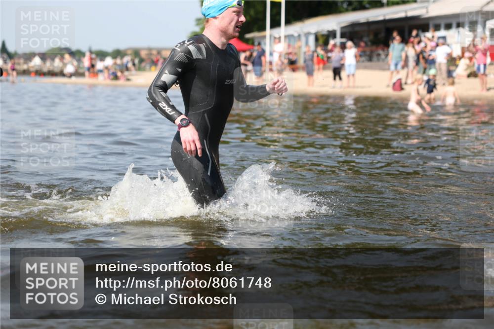 22.06.2025 - Viking Triathlon Michael Strokosch http://msf.ph/oto/8061748 22.06.2025 10:26:19 Schwimmen 9, 526 meine-sportfotos.de