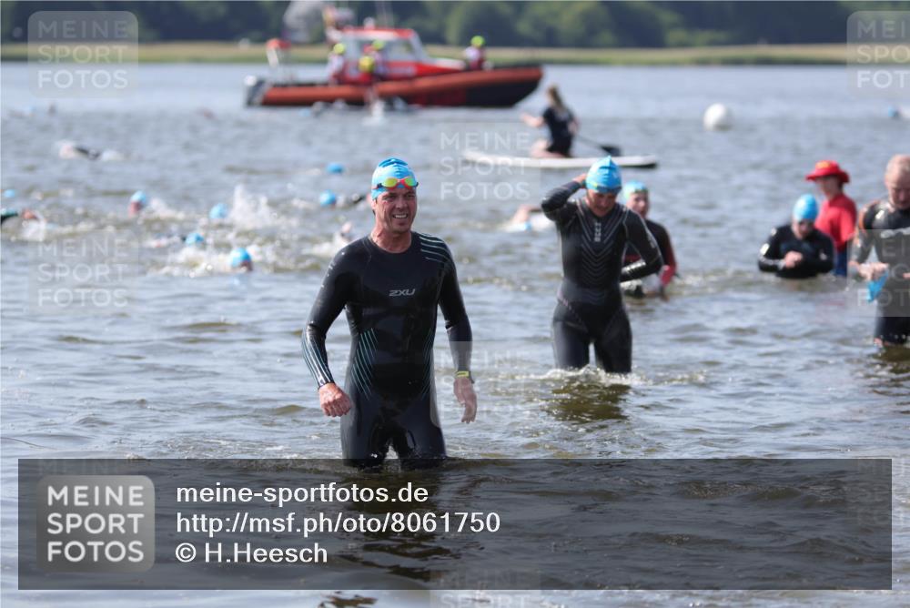22.06.2025 - Viking Triathlon H.Heesch http://msf.ph/oto/8061750 22.06.2025 10:42:27 Schwimmen 16, 55, 65, 171, 192, 281, 318, 326, 427, 465 meine-sportfotos.de