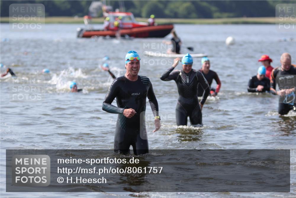 22.06.2025 - Viking Triathlon H.Heesch http://msf.ph/oto/8061757 22.06.2025 10:42:28 Schwimmen 16, 55, 65, 171, 192, 318, 326, 427, 465 meine-sportfotos.de