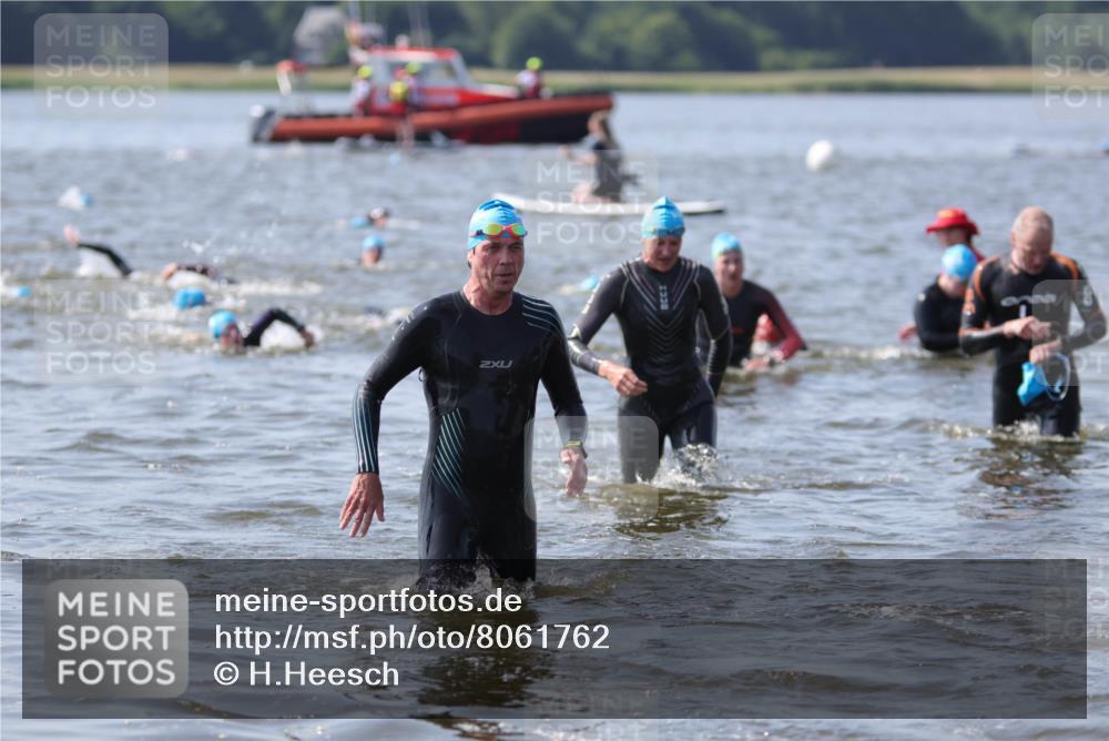 22.06.2025 - Viking Triathlon H.Heesch http://msf.ph/oto/8061762 22.06.2025 10:42:28 Schwimmen 16, 55, 65, 171, 192, 318, 326, 427, 465 meine-sportfotos.de
