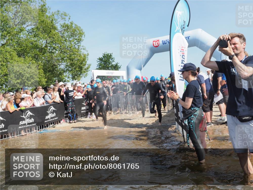 22.06.2025 - Viking Triathlon KatJ http://msf.ph/oto/8061765 22.06.2025 10:01:12 Schwimmen 12, 53, 63, 131, 147, 173, 214, 294, 330, 341, 350, 443, 444, 458, 488 meine-sportfotos.de