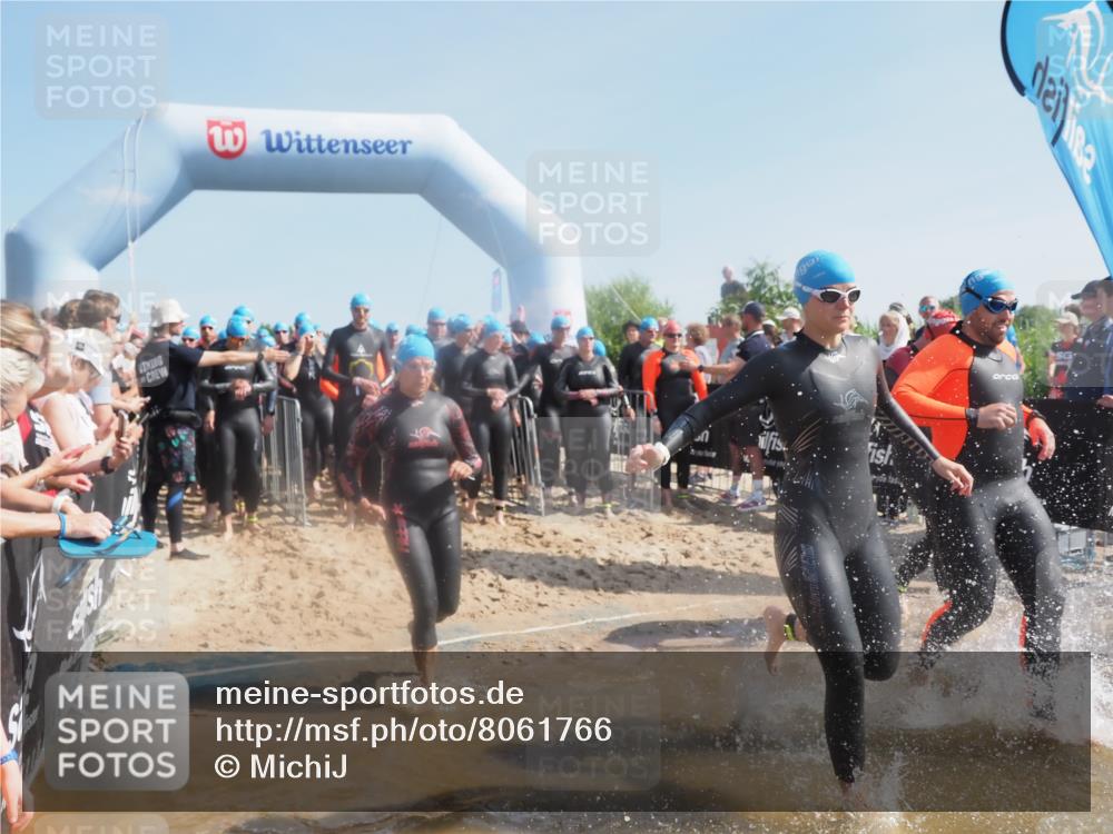 22.06.2025 - Viking Triathlon MichiJ http://msf.ph/oto/8061766 22.06.2025 10:07:07 Schwimmen 64, 123, 190, 244, 328, 369, 402, 431, 467, 494, 498, 519, 607, 631, 649 meine-sportfotos.de