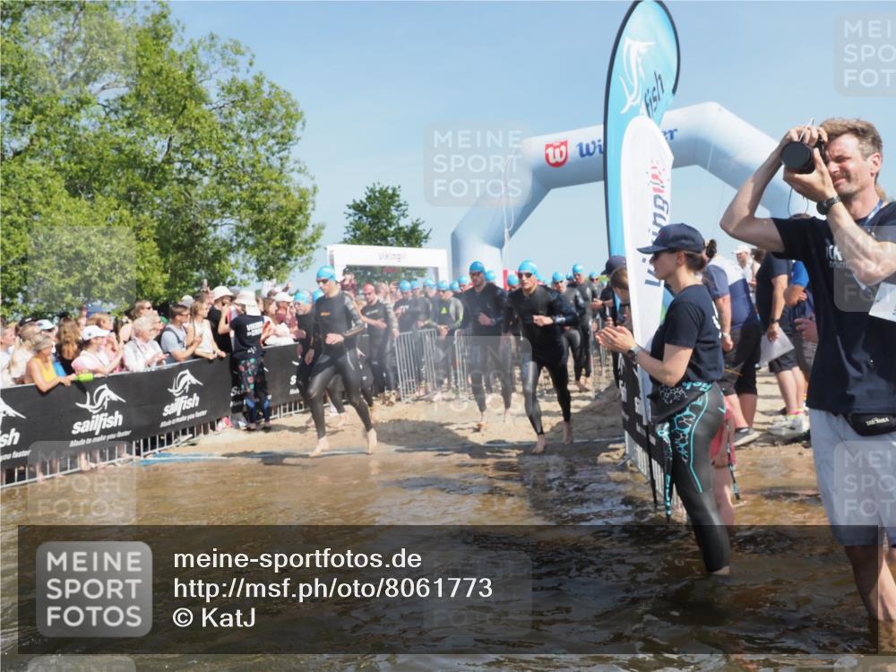 22.06.2025 - Viking Triathlon KatJ http://msf.ph/oto/8061773 22.06.2025 10:01:12 Schwimmen 12, 53, 63, 131, 147, 173, 214, 294, 330, 341, 350, 443, 444, 458, 488 meine-sportfotos.de