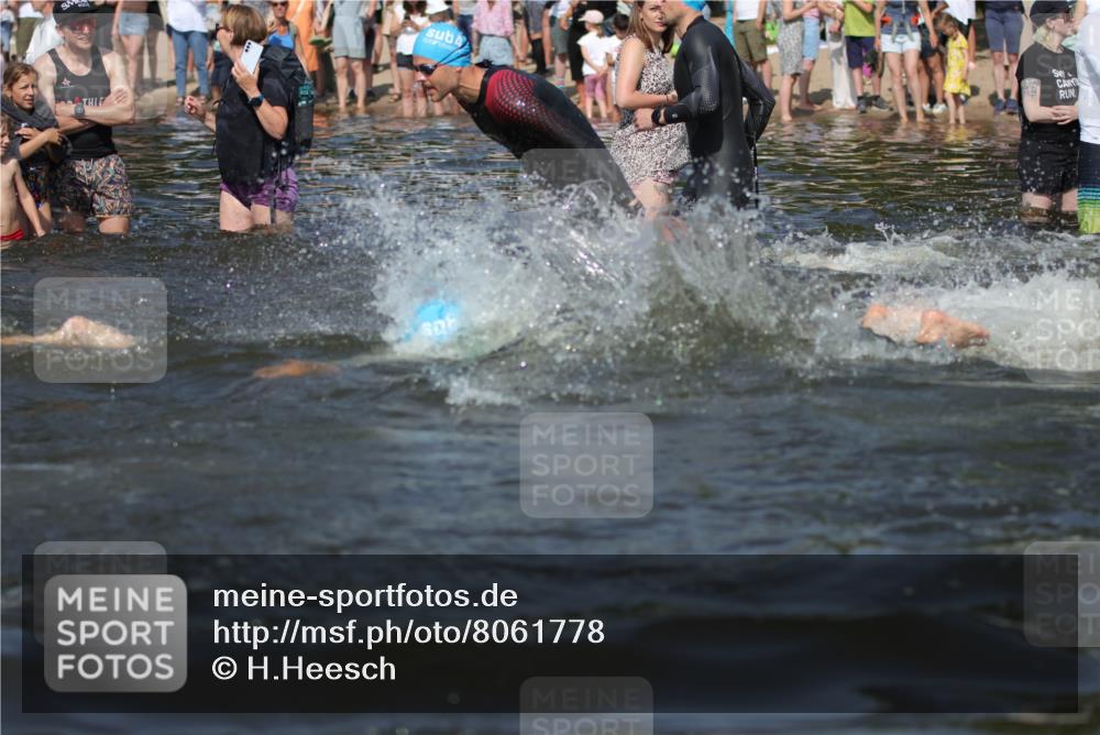 22.06.2025 - Viking Triathlon H.Heesch http://msf.ph/oto/8061778 22.06.2025 10:04:28 Schwimmen 115, 146, 195, 209, 238, 239, 253, 335, 375, 377, 408, 419, 447, 457, 506, 629, 662 meine-sportfotos.de