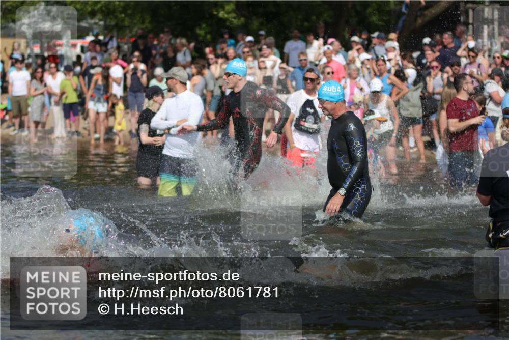 22.06.2025 - Viking Triathlon H.Heesch http://msf.ph/oto/8061781 22.06.2025 10:04:30 Schwimmen 146, 195, 209, 238, 239, 327, 335, 375, 377, 419, 447, 457, 482, 506, 514, 629, 662 meine-sportfotos.de
