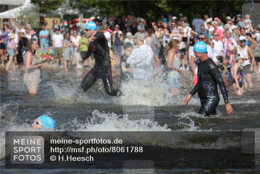 22.06.2025 - Viking Triathlon H.Heesch http://msf.ph/oto/8061788 22.06.2025 10:04:30 Schwimmen 146, 195, 209, 238, 239, 327, 335, 375, 377, 419, 447, 457, 482, 506, 514, 629, 662 meine-sportfotos.de
