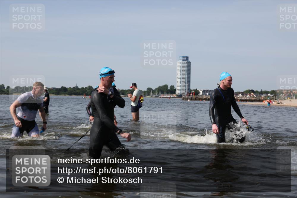 22.06.2025 - Viking Triathlon Michael Strokosch http://msf.ph/oto/8061791 22.06.2025 10:47:18 Schwimmen 51, 74, 76, 267, 421, 547 meine-sportfotos.de