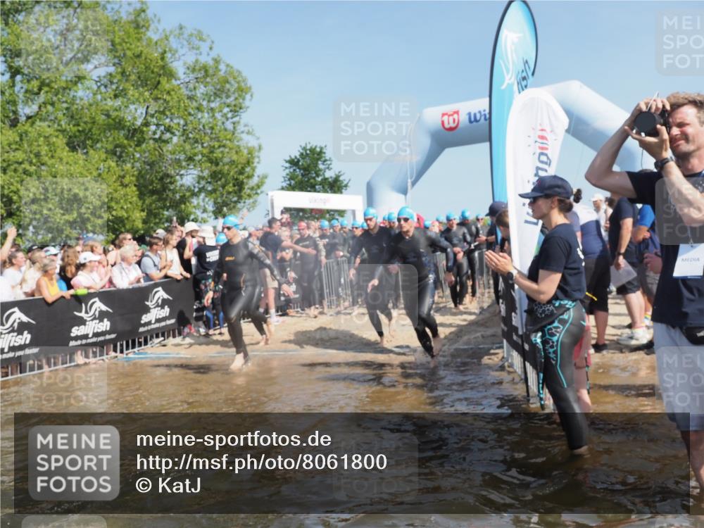 22.06.2025 - Viking Triathlon KatJ http://msf.ph/oto/8061800 22.06.2025 10:01:12 Schwimmen 12, 53, 63, 131, 147, 173, 214, 294, 330, 341, 350, 443, 444, 458, 488 meine-sportfotos.de