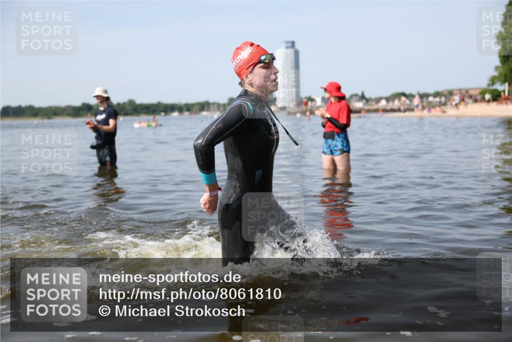22.06.2025 - Viking Triathlon Michael Strokosch http://msf.ph/oto/8061810 22.06.2025 10:26:50 Schwimmen 288, 610, 661 meine-sportfotos.de