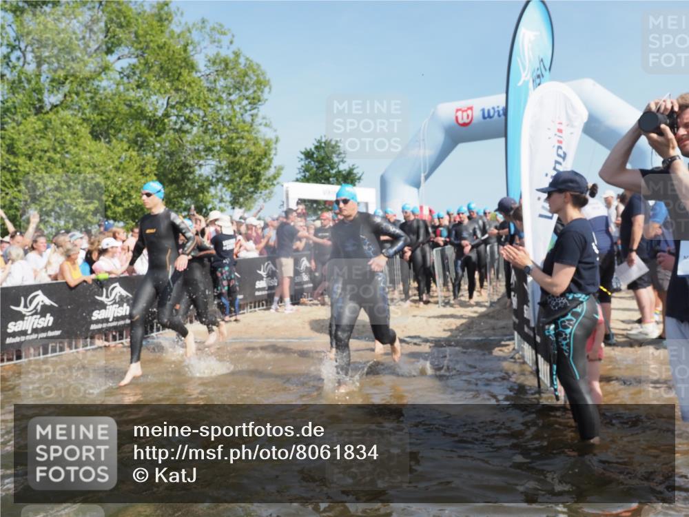 22.06.2025 - Viking Triathlon KatJ http://msf.ph/oto/8061834 22.06.2025 10:01:13 Schwimmen 53, 131, 147, 173, 214, 294, 330, 341, 443, 444, 488 meine-sportfotos.de