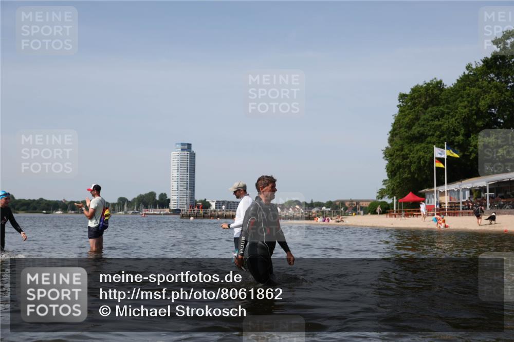 22.06.2025 - Viking Triathlon Michael Strokosch http://msf.ph/oto/8061862 22.06.2025 10:47:30 Schwimmen 23, 76, 183, 261, 267, 547, 606 meine-sportfotos.de