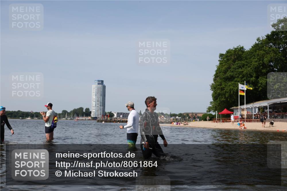 22.06.2025 - Viking Triathlon Michael Strokosch http://msf.ph/oto/8061864 22.06.2025 10:47:30 Schwimmen 23, 76, 183, 261, 267, 547, 606 meine-sportfotos.de