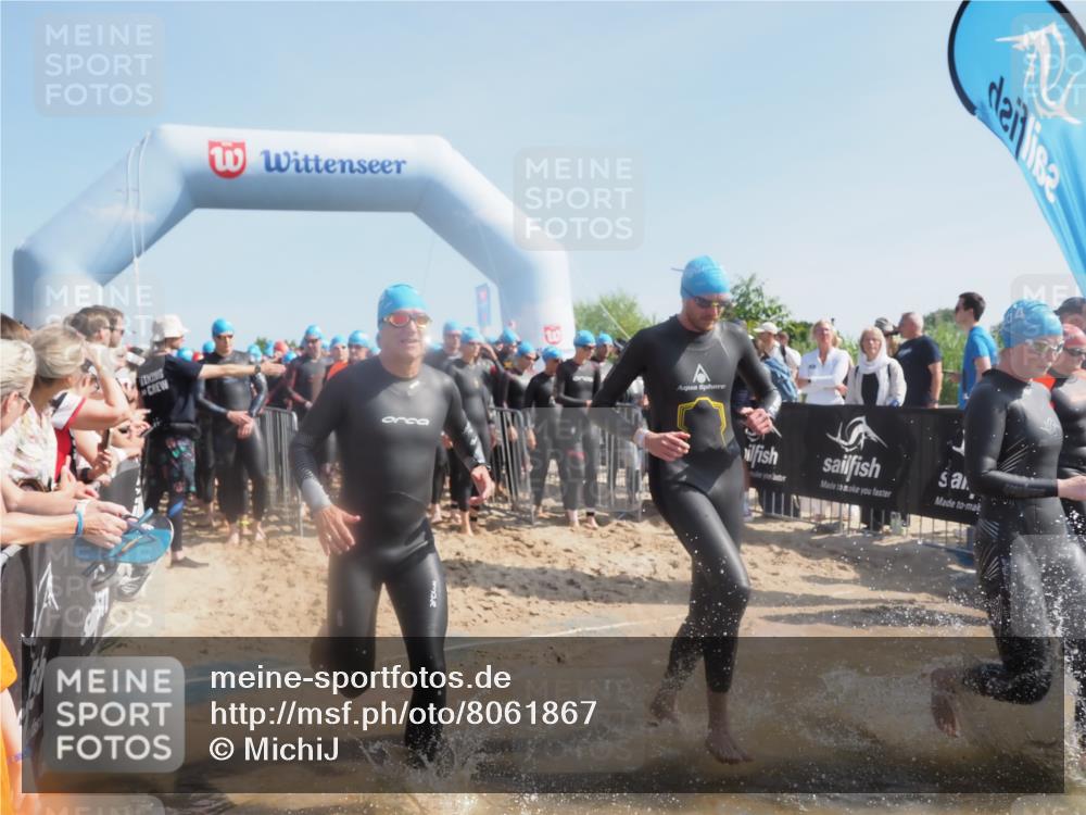 22.06.2025 - Viking Triathlon MichiJ http://msf.ph/oto/8061867 22.06.2025 10:07:12 Schwimmen 64, 123, 190, 201, 202, 223, 328, 402, 431, 463, 519, 607, 631, 637, 649 meine-sportfotos.de