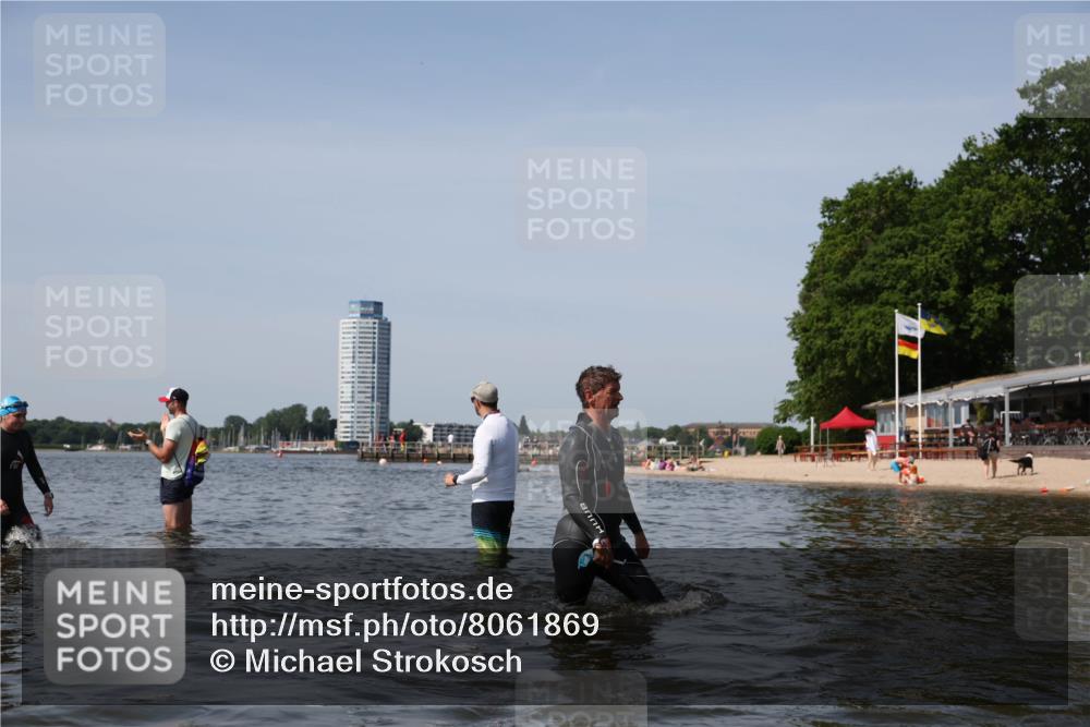 22.06.2025 - Viking Triathlon Michael Strokosch http://msf.ph/oto/8061869 22.06.2025 10:47:30 Schwimmen 23, 76, 183, 261, 267, 547, 606 meine-sportfotos.de