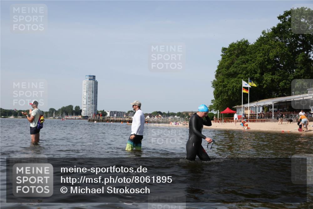 22.06.2025 - Viking Triathlon Michael Strokosch http://msf.ph/oto/8061895 22.06.2025 10:47:35 Schwimmen 23, 71, 84, 183, 261, 606 meine-sportfotos.de