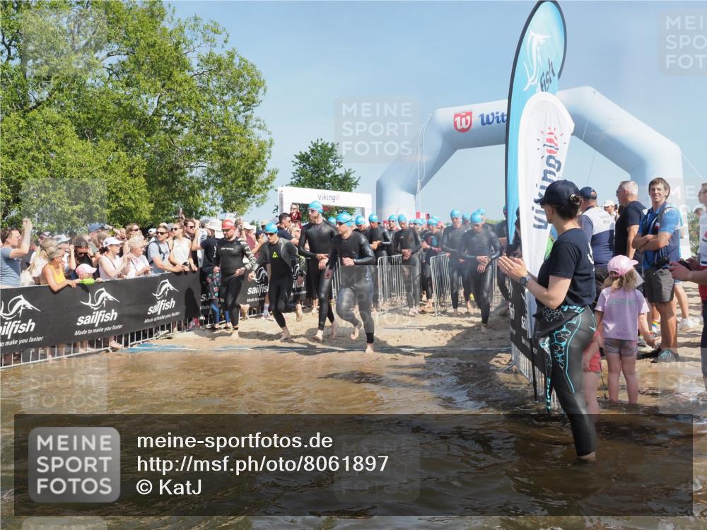 22.06.2025 - Viking Triathlon KatJ http://msf.ph/oto/8061897 22.06.2025 10:01:17 Schwimmen 38, 53, 131, 147, 173, 214, 284, 287, 311, 330, 341, 443, 444, 488, 643 meine-sportfotos.de