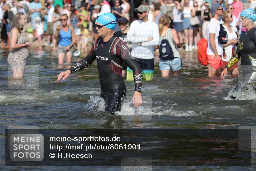 22.06.2025 - Viking Triathlon H.Heesch http://msf.ph/oto/8061901 22.06.2025 10:04:43 Schwimmen 55, 85, 86, 245, 281, 312, 316, 327, 428, 482, 514, 515, 550 meine-sportfotos.de