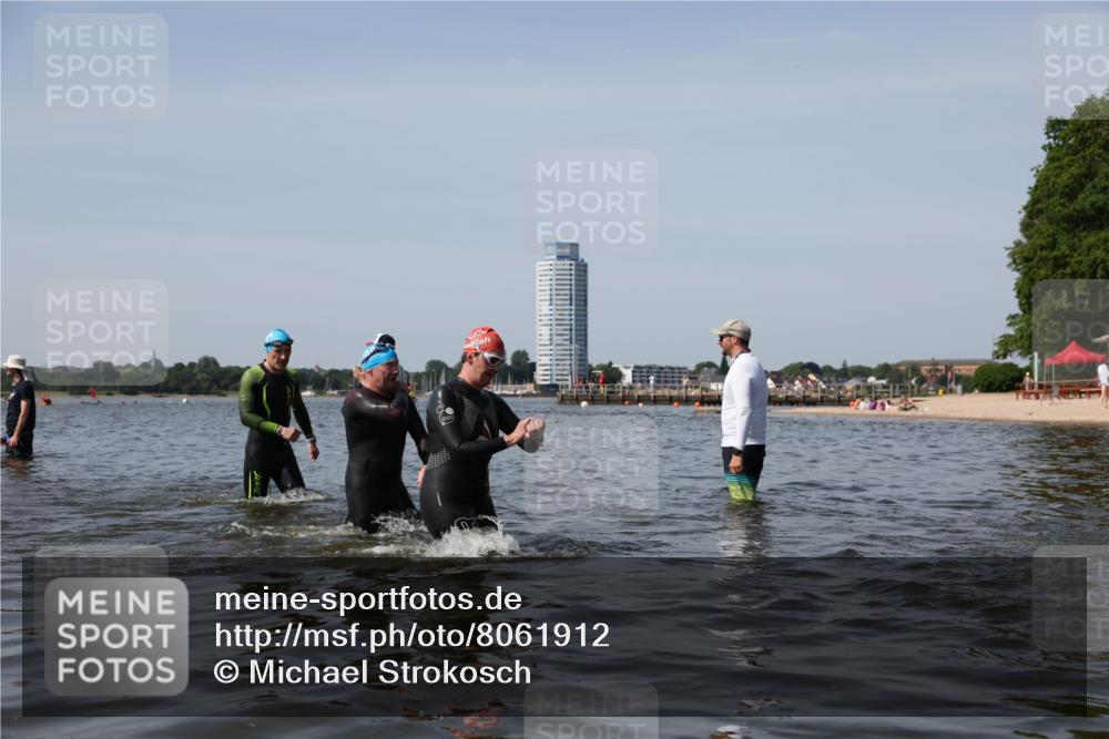 22.06.2025 - Viking Triathlon Michael Strokosch http://msf.ph/oto/8061912 22.06.2025 10:47:37 Schwimmen 23, 71, 84, 183, 261, 606 meine-sportfotos.de