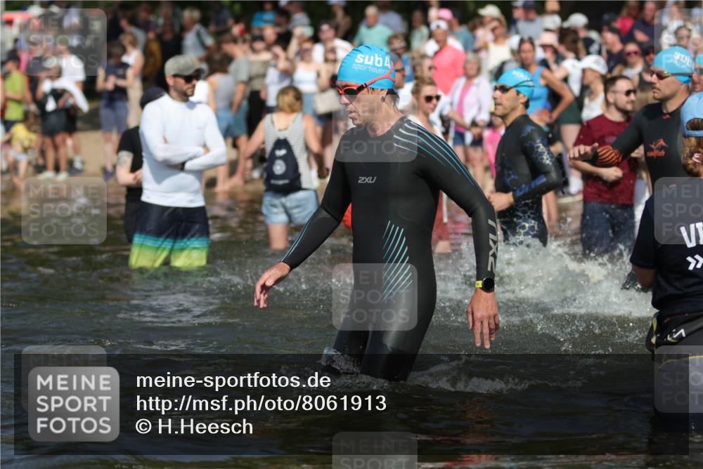 22.06.2025 - Viking Triathlon H.Heesch http://msf.ph/oto/8061913 22.06.2025 10:04:46 Schwimmen 29, 55, 70, 72, 85, 86, 245, 248, 281, 312, 316, 411, 428, 515, 550 meine-sportfotos.de
