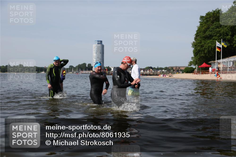 22.06.2025 - Viking Triathlon Michael Strokosch http://msf.ph/oto/8061935 22.06.2025 10:47:38 Schwimmen 23, 71, 84, 183, 261, 452, 606 meine-sportfotos.de