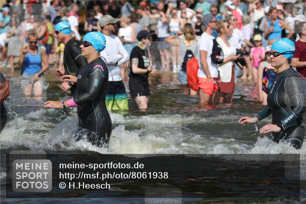22.06.2025 - Viking Triathlon H.Heesch http://msf.ph/oto/8061938 22.06.2025 10:04:48 Schwimmen 29, 55, 70, 72, 85, 86, 245, 248, 281, 312, 316, 411, 428, 515, 550 meine-sportfotos.de