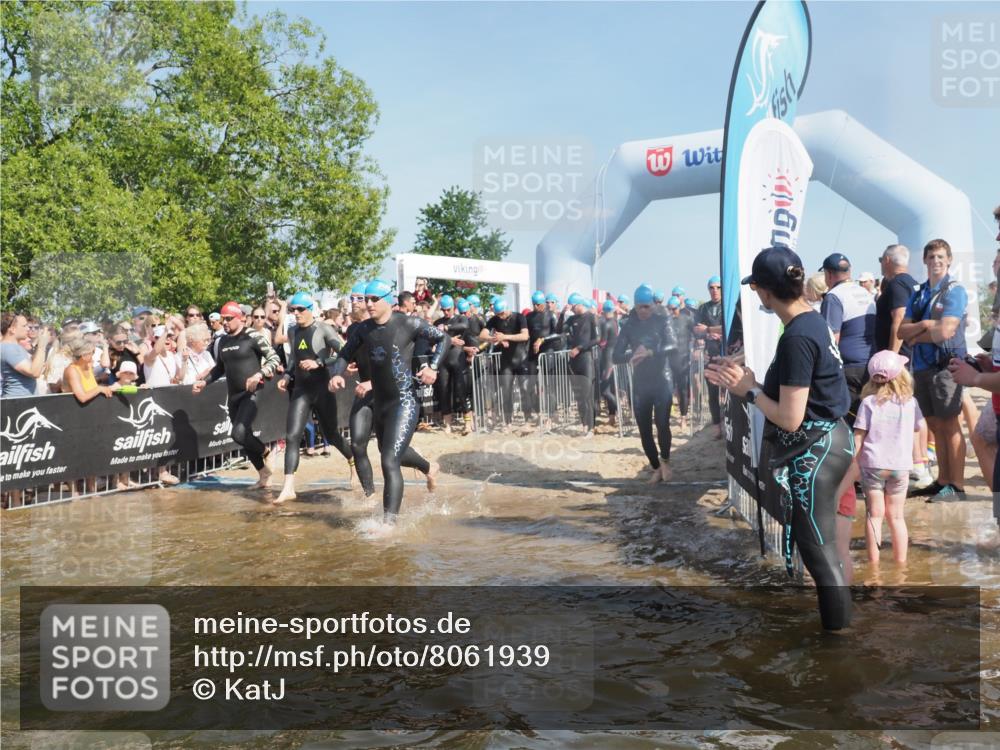 22.06.2025 - Viking Triathlon KatJ http://msf.ph/oto/8061939 22.06.2025 10:01:17 Schwimmen 38, 53, 131, 147, 173, 214, 284, 287, 311, 330, 341, 443, 444, 488, 643 meine-sportfotos.de