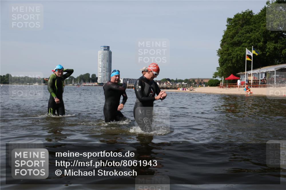 22.06.2025 - Viking Triathlon Michael Strokosch http://msf.ph/oto/8061943 22.06.2025 10:47:38 Schwimmen 23, 71, 84, 183, 261, 452, 606 meine-sportfotos.de
